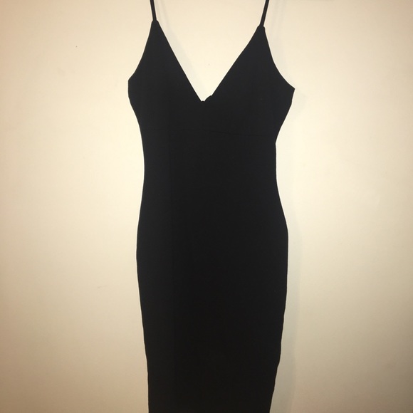 black dress tight fit